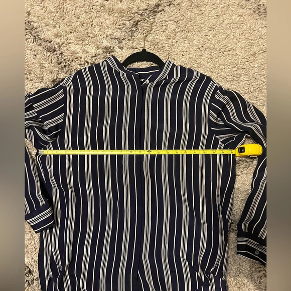 Madewell Silk Blouse Size Medium Blue & White Stripe Print Long SZ M (J116) - Picture 8 of 9